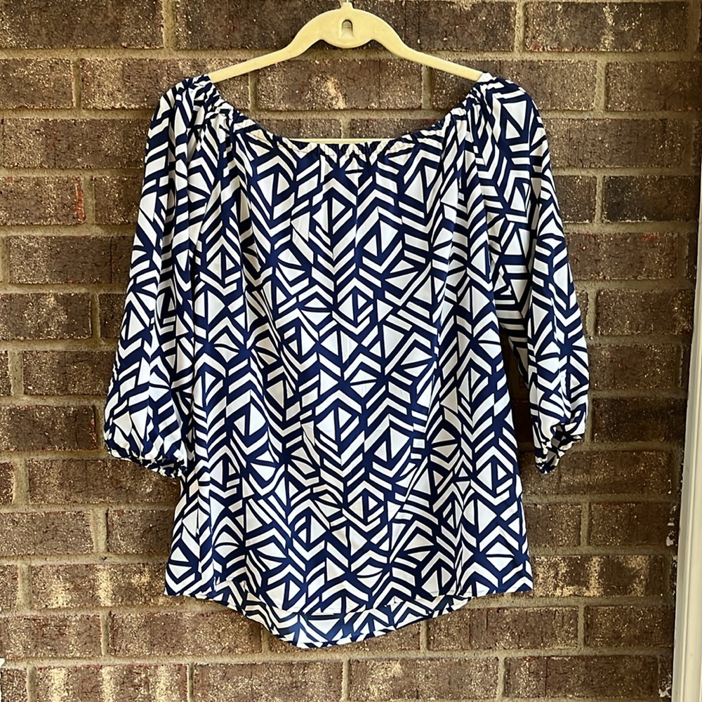 Britt Ryan Navy and White Geometric Silk 3/4 Sleeve Blouse Size Medium - Picture 3 of 7